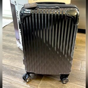 iFLY Smart Shield Collection Antibacterial Travel Carry on